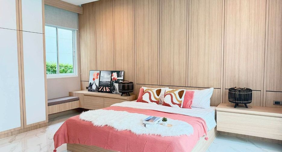 For rent 3 bedrooms villa in Bang Lamung, Chonburi