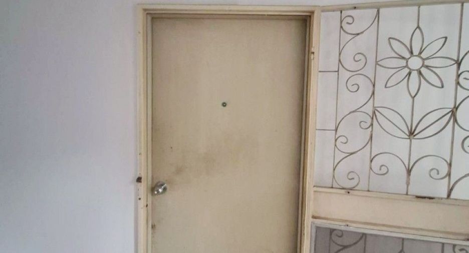 For sale 2 bedrooms condo in Mueang Samut Prakan, Samut Prakan