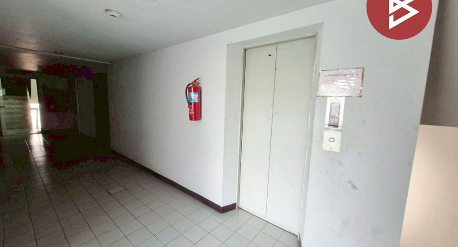 For sale 2 bedrooms condo in Mueang Samut Prakan, Samut Prakan