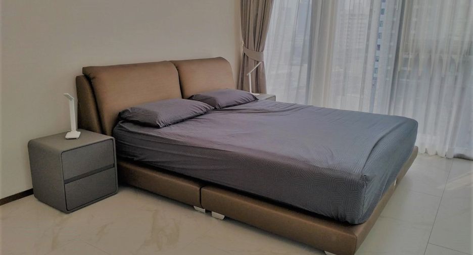 For rent 2 bedrooms apartment in Khlong Toei, Bangkok