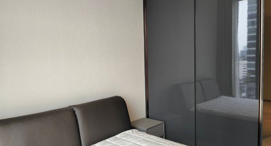 For rent 2 bedrooms apartment in Khlong Toei, Bangkok