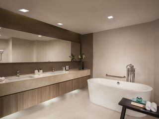 For rent 3 bedrooms apartment in Watthana, Bangkok