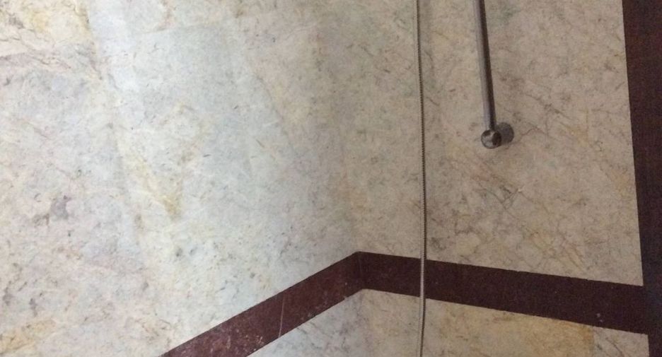 For rent 3 bedrooms apartment in Pathum Wan, Bangkok