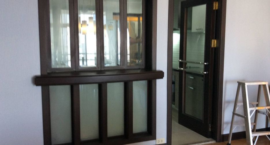 For rent 3 bedrooms apartment in Pathum Wan, Bangkok