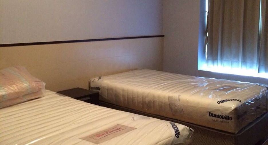 For rent 3 bedrooms apartment in Pathum Wan, Bangkok
