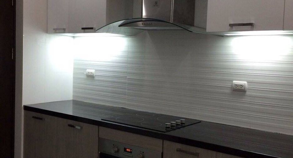 For rent 3 bedrooms apartment in Pathum Wan, Bangkok