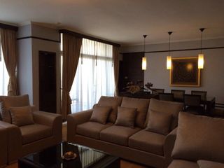 For rent 3 bedrooms apartment in Pathum Wan, Bangkok