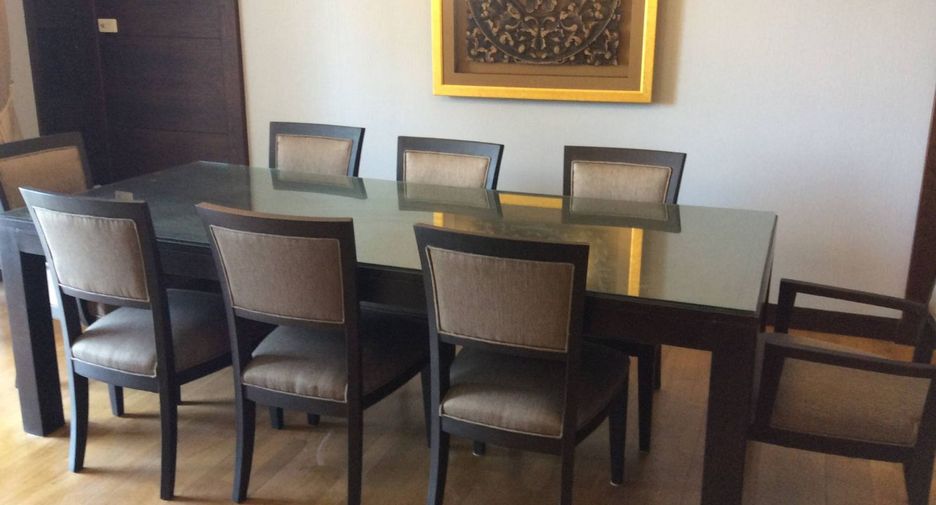 For rent 3 bedrooms apartment in Pathum Wan, Bangkok