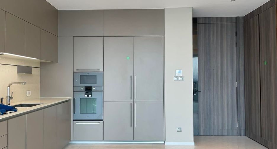 For rent 1 bed apartment in Pathum Wan, Bangkok
