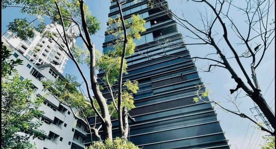 For rent 1 bed apartment in Pathum Wan, Bangkok