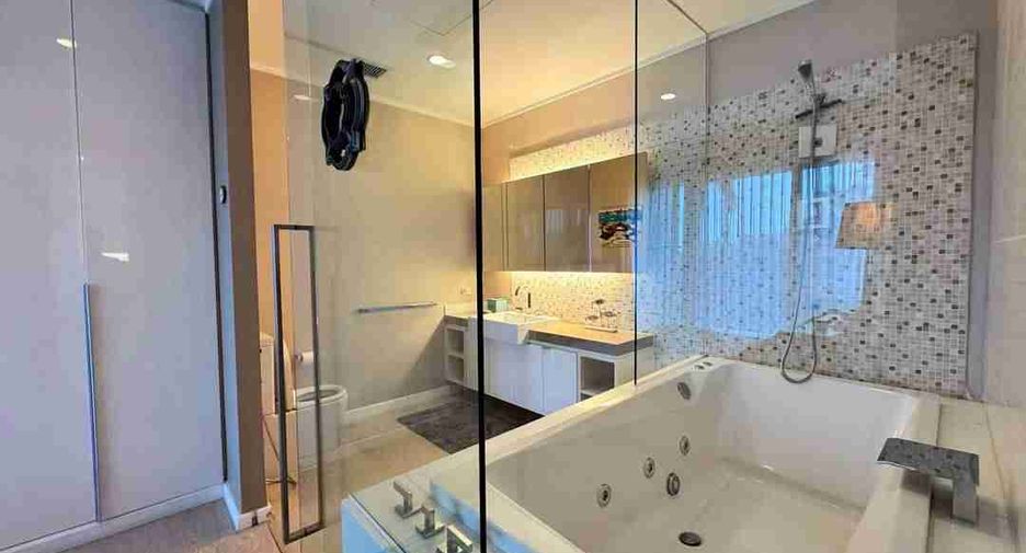 For rent 2 bedrooms condo in Bang Lamung, Chonburi