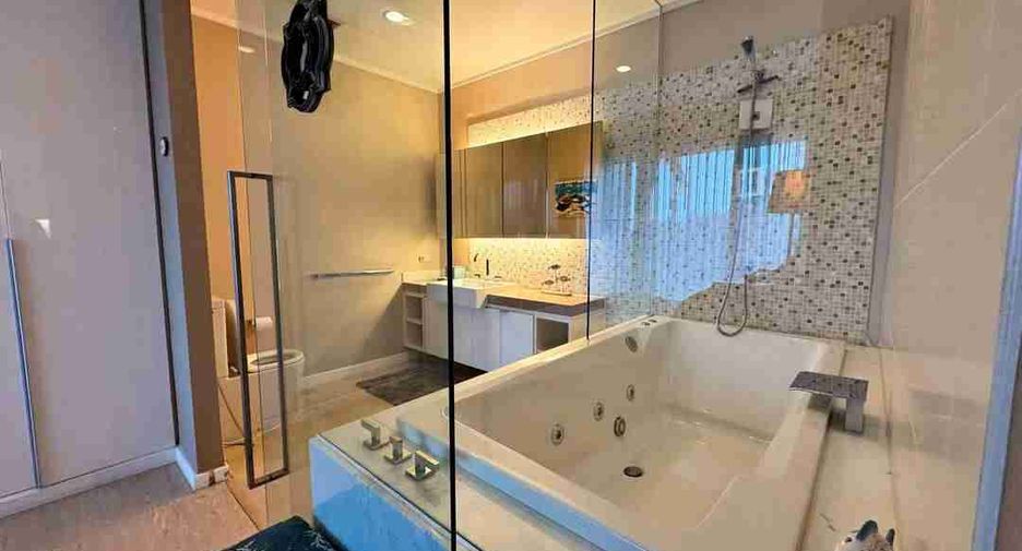For rent 2 bedrooms condo in Bang Lamung, Chonburi