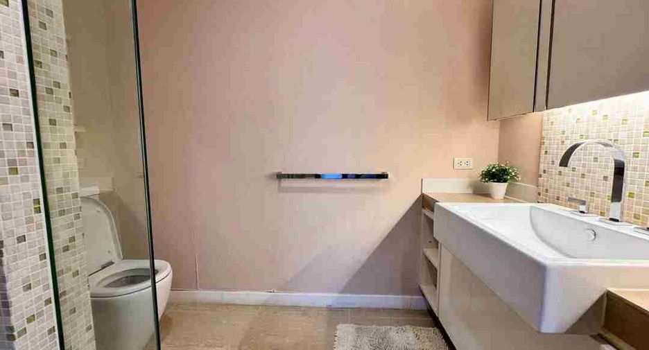 For rent 2 bedrooms condo in Bang Lamung, Chonburi