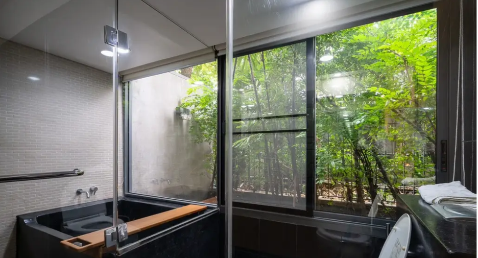 For rent and for sale 3 bedrooms apartment in Watthana, Bangkok