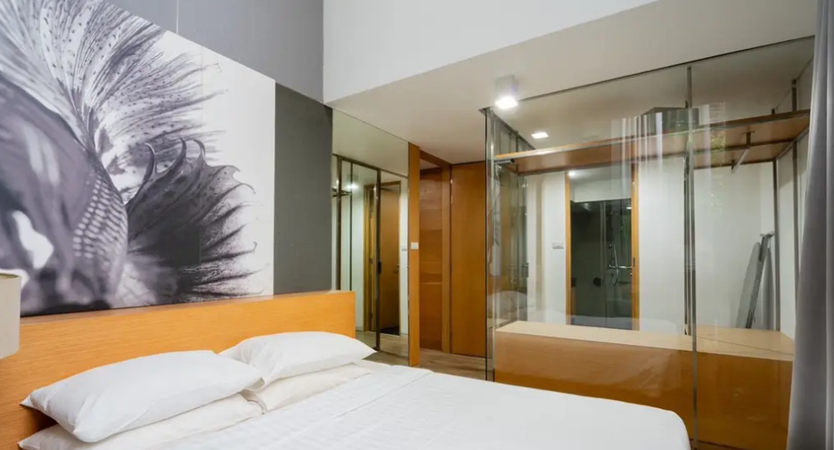 For rent and for sale 3 bedrooms apartment in Watthana, Bangkok