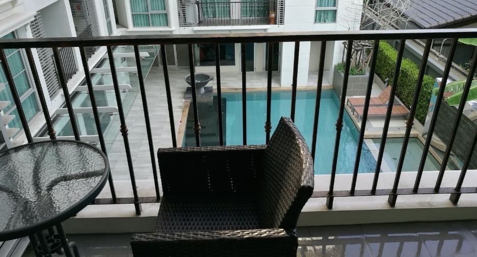 For rent 2 bedrooms apartment in Watthana, Bangkok
