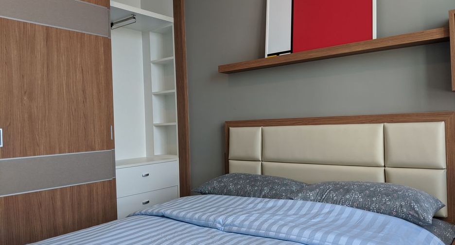For rent 2 bedrooms apartment in Huai Khwang, Bangkok