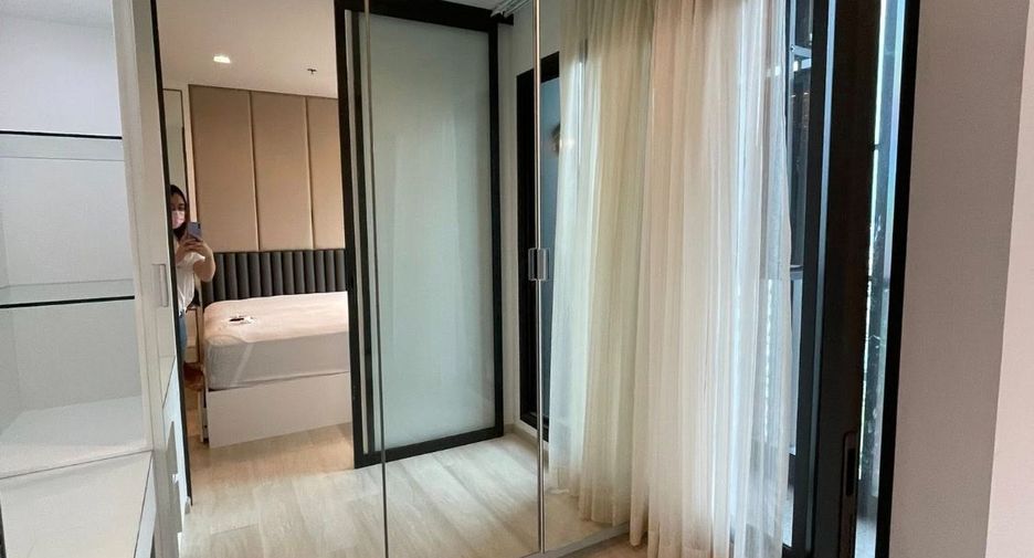 For rent studio apartment in Pathum Wan, Bangkok