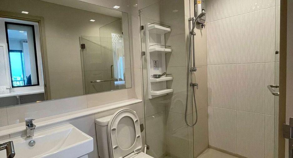 For rent studio apartment in Pathum Wan, Bangkok