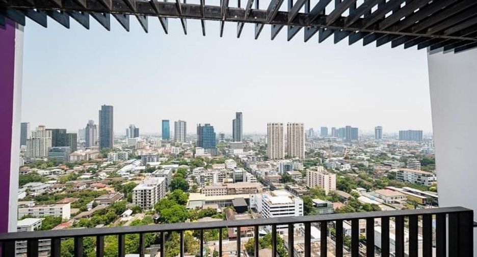 For rent 1 bed apartment in Watthana, Bangkok