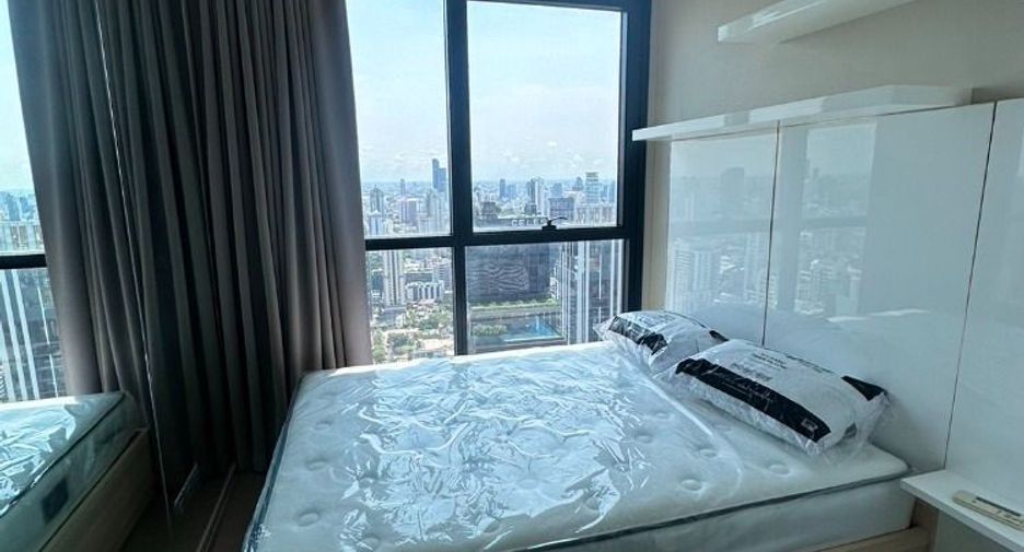 For rent 2 bedrooms apartment in Khlong Toei, Bangkok