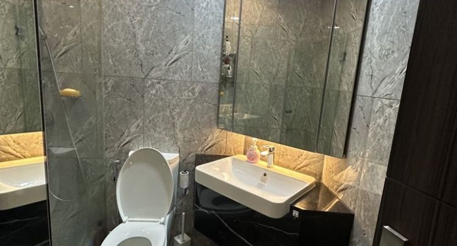 For rent 2 bedrooms apartment in Khlong Toei, Bangkok