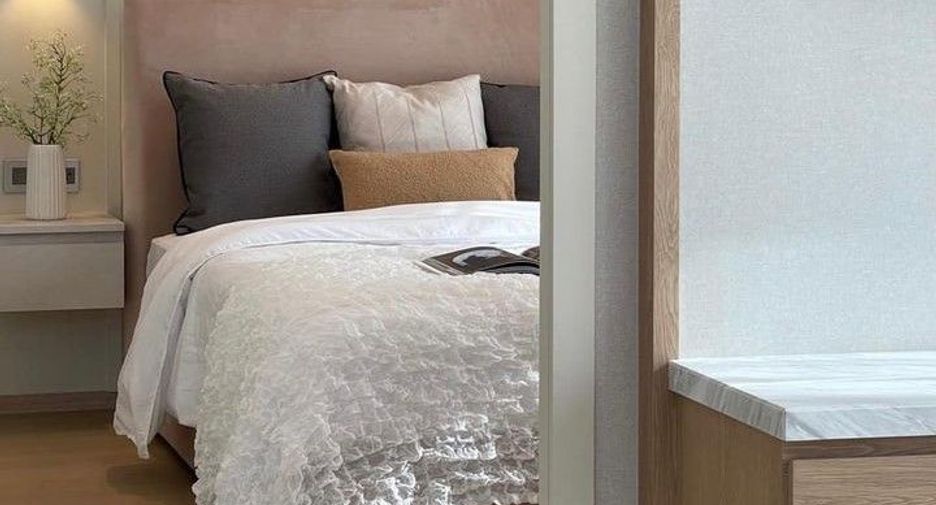 For rent 2 bedrooms apartment in Khlong Toei, Bangkok