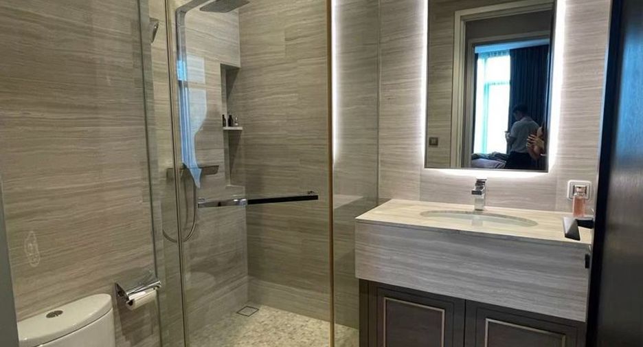 For rent 2 bedrooms apartment in Khlong Toei, Bangkok