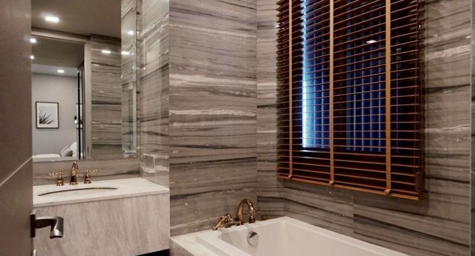 For rent 2 bedrooms apartment in Watthana, Bangkok