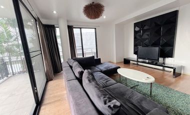 For rent and for sale 2 bedrooms apartment in Huai Khwang, Bangkok
