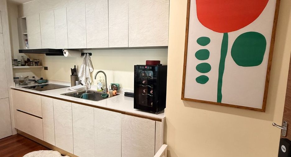 For sale 2 bedrooms apartment in Watthana, Bangkok
