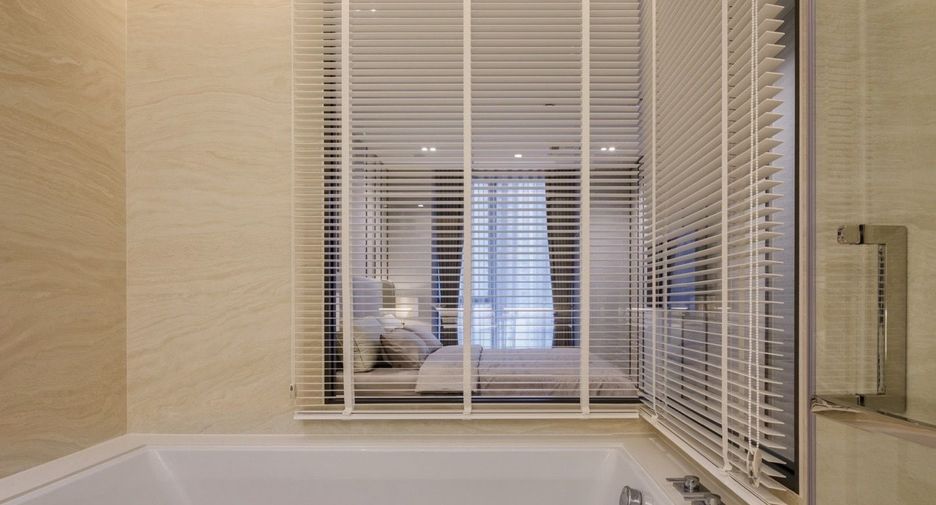 For rent 2 bedrooms apartment in Khlong Toei, Bangkok
