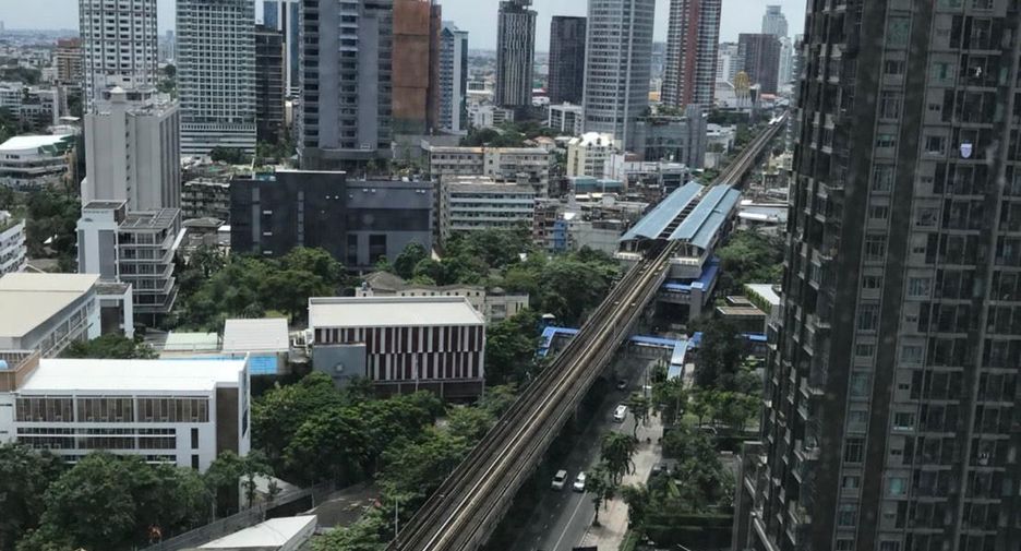 À louer et à vendre 2 chambres appartement à Khlong Toei, Bangkok