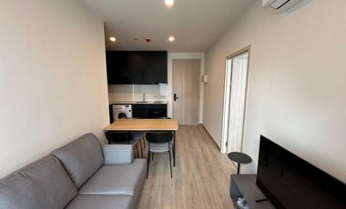 For rent 2 bedrooms apartment in Huai Khwang, Bangkok