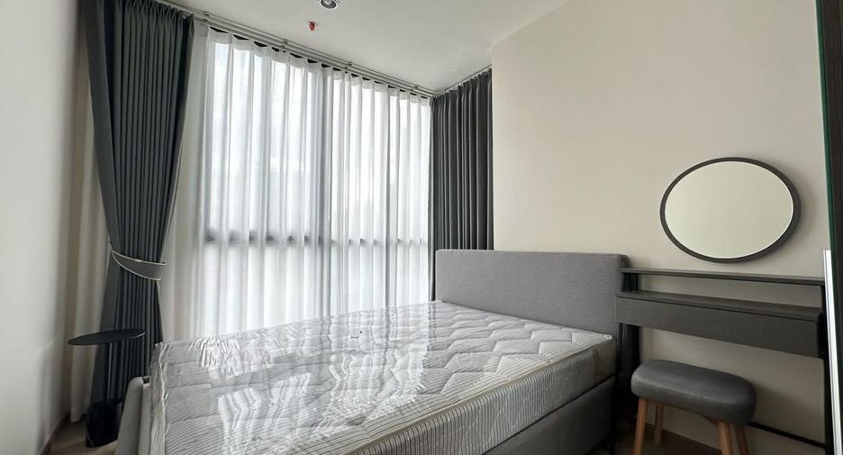 For rent 2 bedrooms apartment in Huai Khwang, Bangkok