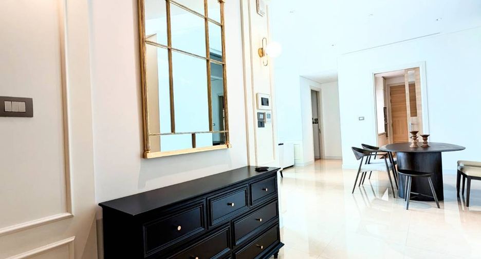 For sale 3 bedrooms apartment in Pathum Wan, Bangkok