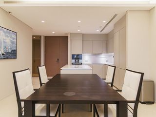 À louer et à vendre 2 chambres appartement à Pathum Wan, Bangkok