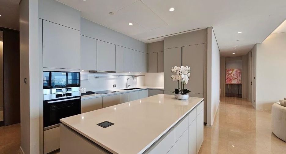 À louer et à vendre 5 chambres appartement à Pathum Wan, Bangkok