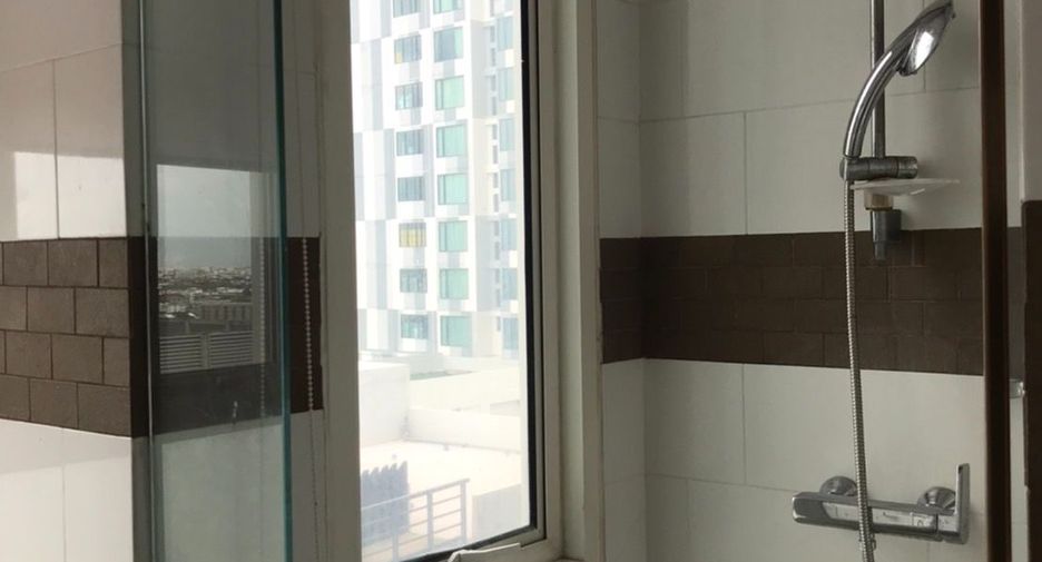 For rent 2 bedrooms condo in Phra Khanong, Bangkok