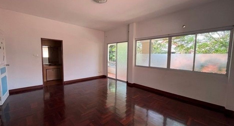 Casa en venta de 3 habitaciones en Phra Nakhon, Bangkok