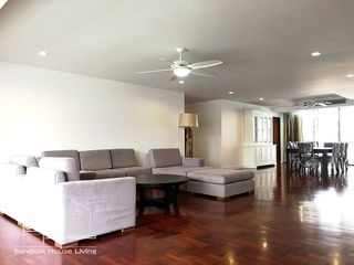 For rent 3 bedrooms apartment in Khlong Toei, Bangkok
