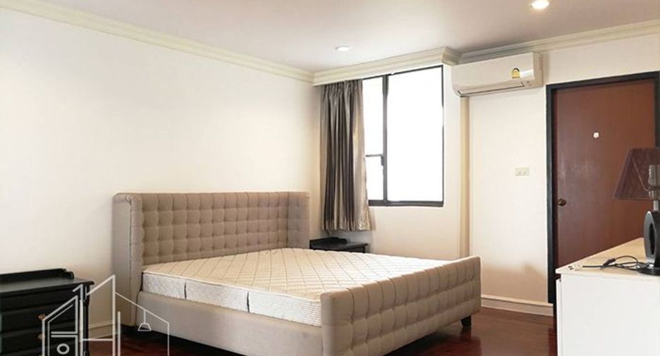 For rent 3 bedrooms apartment in Khlong Toei, Bangkok