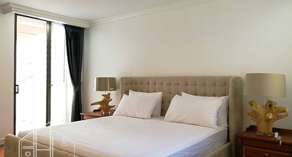 For rent 3 bedrooms condo in Khlong Toei, Bangkok