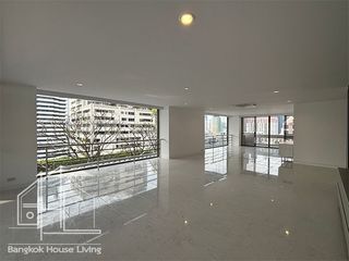 For rent 4 bedrooms apartment in Khlong Toei, Bangkok