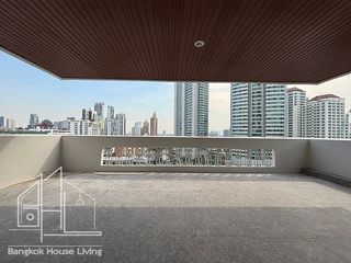 For rent 4 bedrooms apartment in Khlong Toei, Bangkok