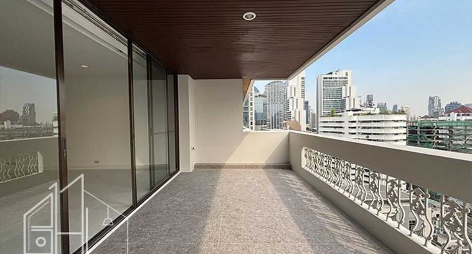 For rent 4 bedrooms apartment in Khlong Toei, Bangkok