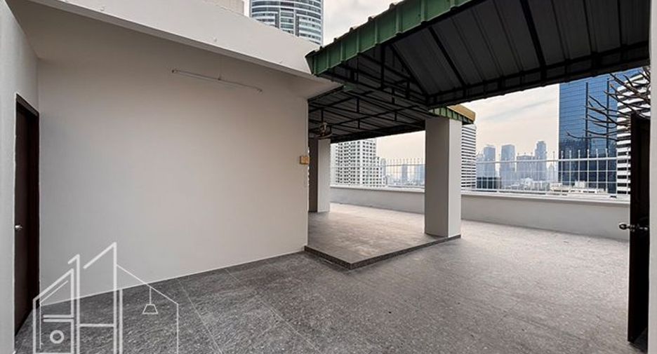 For rent 4 bedrooms apartment in Khlong Toei, Bangkok