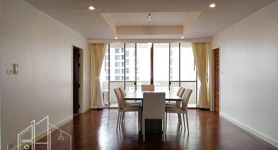 For rent 4 bedrooms apartment in Khlong Toei, Bangkok
