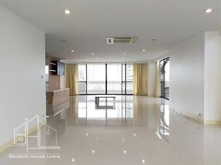For rent 4 bedrooms apartment in Khlong Toei, Bangkok