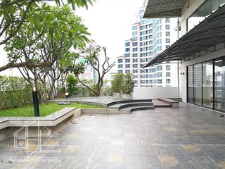 For rent 4 bedrooms apartment in Khlong Toei, Bangkok